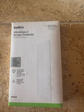 belkin White and Green Screen Protector Packaging